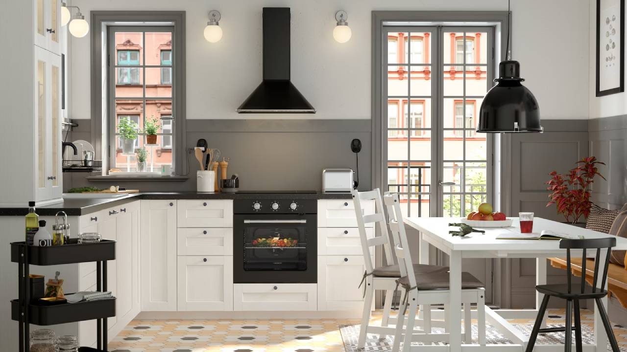 Compact fitted kitchen